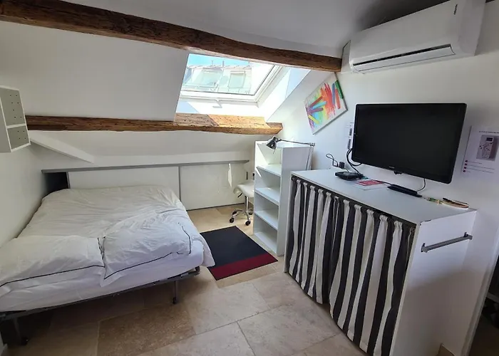 Appartement Coeur De Paris Avec Vue Sur Les Toits