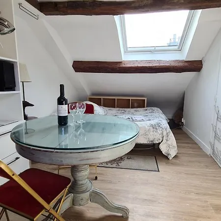 Appartement Coeur De Paris Avec Vue Sur Les Toits Buitenkant foto
