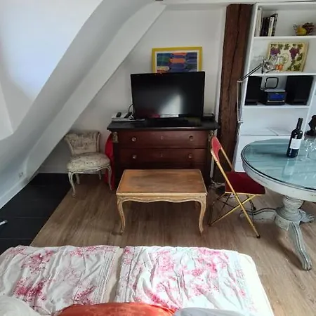 Appartement Coeur De Paris Avec Vue Sur Les Toits Buitenkant foto